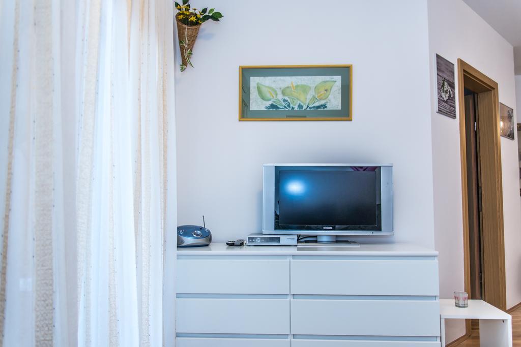Apartment Flores Osijek Exterior foto